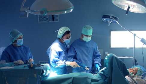 Implantátum beépülés serkentése