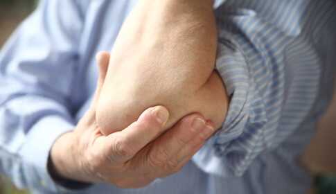 Könyökfájdalom gyakori okai